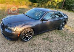 کرایسلەر 300